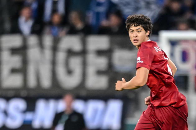 Franz Bleicher (SG Sonnenhof Grossaspach) Schaut waehrend des DFB-Pokal 1 Runde Spiels zwichen SG Sonnenhof Grossaspach v Arminia Bielefeld, Wir machen Druck Arena am 22. August 2026 in Grossaspach, Deutschland. (Foto von Harry Langer DeFodi Images) +++ Franz Bleicher (SG Sonnenhof Grossaspach) Looks on during the DFB-Pokal 1 Runde match between SG Sonnenhof Grossaspach v Arminia Bielefeld at Wir machen Druck Arena on August 22, 2026 in Grossaspach, Germany. (Photo by Harry Langer DeFodi Images) (Photo by Harry Langer DeFodi Images) DFB DFL REGULATIONS PROHIBIT ANY USE OF PHOTOGRAPHS AS IMAGE SEQUENCES AND OR QUASI-VIDEO. -