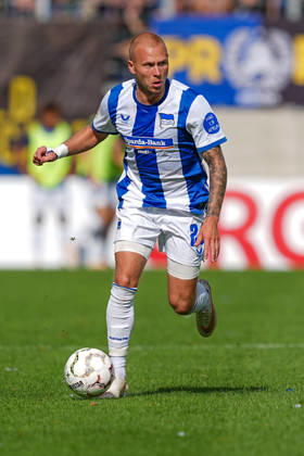 22.08.2026, xydrx, Fußball, DFB Pokal, 1. FC Saarbrücken - Hertha BSC, Saison 2026 2027, Ludwigsparkstadion: Jon Dagur Thorsteinsson (Hertha BSC, 23) DFB regulations prohibit any use of photographs as image sequences and or quasi-video. Copyright: HMBxMedia YannisxDreimann