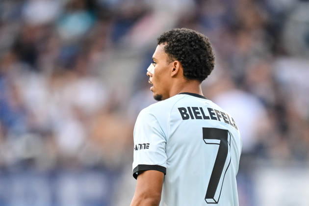 Henri Koudossou (Arminia Bielefeld) Schaut waehrend des DFB-Pokal 1 Runde Spiels zwichen SG Sonnenhof Grossaspach v Arminia Bielefeld, Wir machen Druck Arena am 22. August 2026 in Grossaspach, Deutschland. (Foto von Harry Langer DeFodi Images) +++ Henri Koudossou (Arminia Bielefeld) Looks on during the DFB-Pokal 1 Runde match between SG Sonnenhof Grossaspach v Arminia Bielefeld at Wir machen Druck Arena on August 22, 2026 in Grossaspach, Germany. (Photo by Harry Langer DeFodi Images) (Photo by Harry Langer DeFodi Images) DFB DFL REGULATIONS PROHIBIT ANY USE OF PHOTOGRAPHS AS IMAGE SEQUENCES AND OR QUASI-VIDEO. -