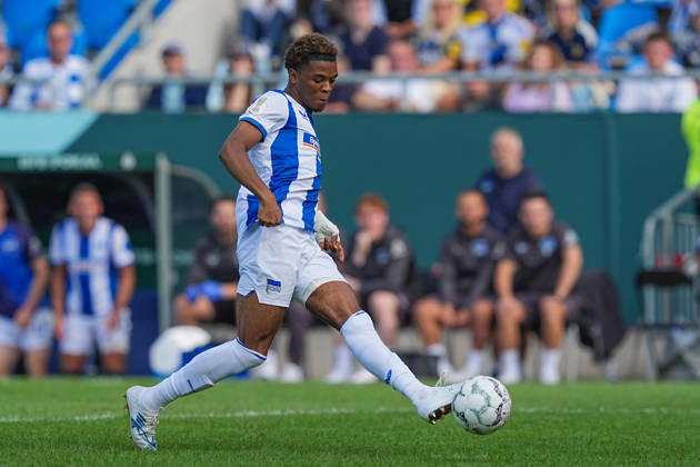 22.08.2026, xydrx, Fußball, DFB Pokal, 1. FC Saarbrücken - Hertha BSC, Saison 2026 2027, Ludwigsparkstadion: Farid Alfa-Ruprecht (Hertha BSC, 20) DFB regulations prohibit any use of photographs as image sequences and or quasi-video. Copyright: HMBxMedia YannisxDreimann