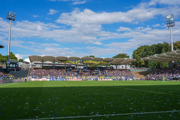 22.08.2026, xydrx, Fußball, DFB Pokal, 1. FC Saarbrücken - Hertha BSC, Saison 2026 2027, Ludwigsparkstadion: Übersichtsbild Ausverkaufter Heimbereich DFB regulations prohibit any use of photographs as image sequences and or quasi-video. Copyright: HMBxMedia YannisxDreimann