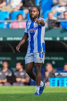 22.08.2026, xydrx, Fußball, DFB Pokal, 1. FC Saarbrücken - Hertha BSC, Saison 2026 2027, Ludwigsparkstadion: Deyovaisio Zeefuik (Hertha BSC, 42) gestikulierend DFB regulations prohibit any use of photographs as image sequences and or quasi-video. Copyright: HMBxMedia YannisxDreimann