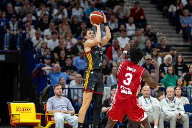 Basketball Hamburg 22.08.2026 Turkish Airlines Supercup 2026 Finale Deutschland (GER) - Kroatien (CRO) David Krämer (Deutschland, No.44) Kraemer Kramer Jaleen Smith (Kroatien, No.03)