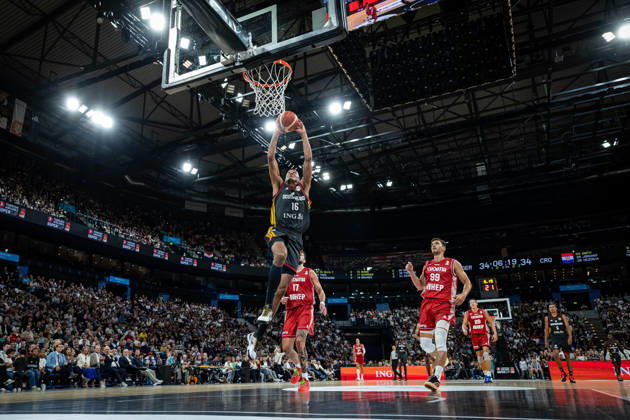 Basketball Hamburg 22.08.2026 Turkish Airlines Supercup 2026 Finale Deutschland (GER) - Kroatien (CRO) Louis Olinde (Deutschland, No.16) Karlo Matkovic (Kroatien, No.17) Toni Nakic (Kroatien, No.99)
