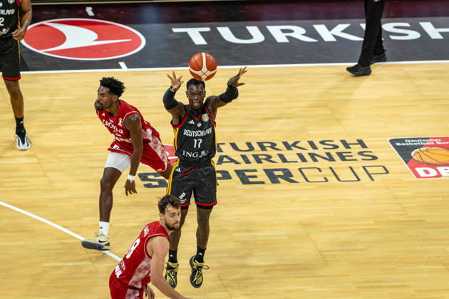Basketball Hamburg 22.08.2026 Turkish Airlines Supercup 2026 Finale Deutschland (GER) - Kroatien (CRO) Dennis Schröder Schroeder (Deutschland, No.17) Schröder Schroder