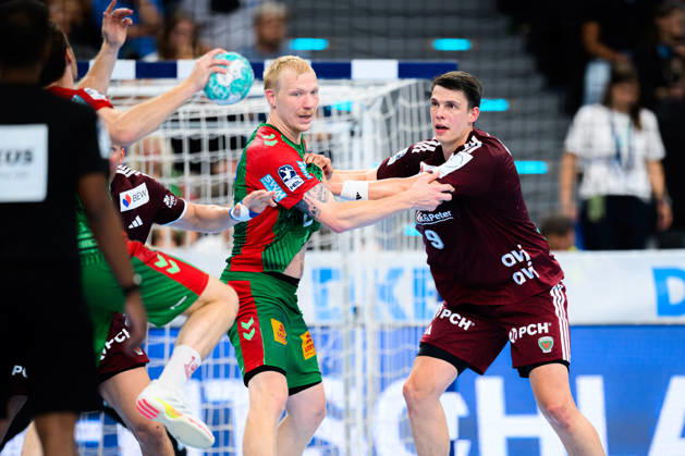 Muenchen: HBL Super Cup 2026 - SC Magdeburg - Fuechse Berlin Magnus Saugstrup Jensen(SC Magdeburg), Frederik Simak (Berlin) Muenchen SAP Garden Bayern Deutschland