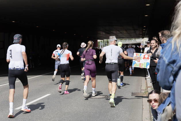 IRONMAN 70.3 Leipzig 2026: Laufsegment, Am Sportforum Athletinnen und Athleten beim IRONMAN 70.3 Leipzig am 23. August 2026 während beim Laufen. Der Wettkampf über die Halbdistanz umfasst 1,9 Kilometer Schwimmen, 90 Kilometer Radfahren und 21,1 Kilometer Laufen und ist Teil der internationalen IRONMAN-70.3-Serie.