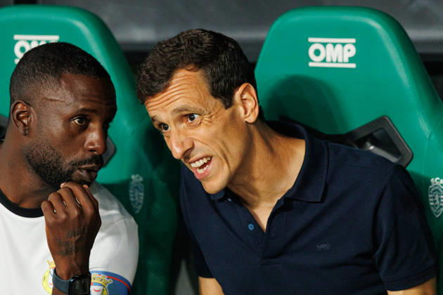 Sergio Ferreira head coach Of Fc Alverca seen during Betclic League game between teams of Sporting CP and FC Alverca (Luis Loureiro Ball Raw Images) Lisboa Estadio Jose Alvalade Portugal Copyright: xLuisxLoureirox LuisloureiroSCPAlverca1-7910