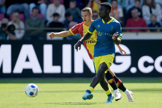 2026-08-23 Go Ahead Eagles v ADO Den Haag - VriendenLoterij Eredivisie DEVENTER, NETHERLANDS - AUGUST 23: (L-R) Mathis Suray of Go Ahead Eagles, Yannick Eduardo of ADO Den Haag during the VriendenLoterij Eredivisie match between Go Ahead Eagles and ADO Den Haag at De Adelaarshorst on August 23, 2026 in Deventer, Netherlands. Deventer De Adelaarshorst Netherlands Content not available for redistribution in The Netherlands directly or indirectly through any third parties. Copyright: xDennisxBresserx