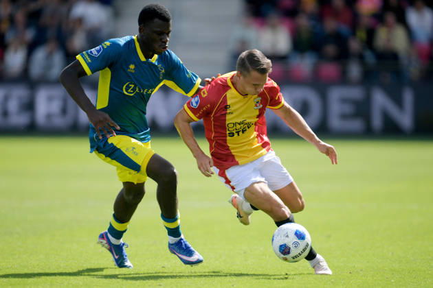 2026-08-23 Go Ahead Eagles v ADO Den Haag - VriendenLoterij Eredivisie DEVENTER, NETHERLANDS - AUGUST 23: (L-R) Othniel Raterink van ADO Den Haag, Mathis Suray of Go Ahead Eagles during the VriendenLoterij Eredivisie match between Go Ahead Eagles and ADO Den Haag at De Adelaarshorst on August 23, 2026 in Deventer, Netherlands. Deventer De Adelaarshorst Netherlands Content not available for redistribution in The Netherlands directly or indirectly through any third parties. Copyright: xDennisxBresserx