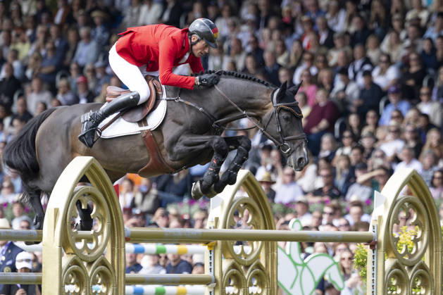 Daniel DEUSSER (GER) auf Otello de Guldenboom, im Sprung, Einzelaktion, Aktion, im Springen S3, Umlauf A, FEI Jumping World Championship, WM, Weltmeisterschaft - Individual Final - LONGINES-Preis, am 23.08.2026, FEI Reit Weltmeisterschaft Aachen 2026 vom 11. - 23.08.2026 in Aachen Deutschland; Â