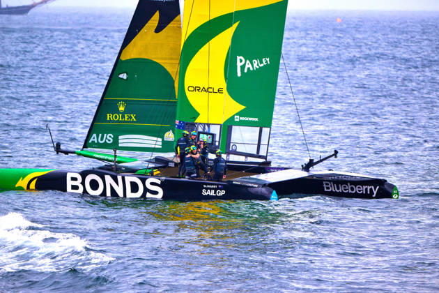 GER, Sail GP, Rockwool Germany Sail Grand Prix, Sassnitz, 22.-23.08.2026, Deutschland, Samstag, 23.08.2026, Renntag 2, BONDS FLYING ROOS - Sail GP Team - Australia; Driver - Tom Slingsby, gewinnt das Finale Rennen, GER, Sail GP, Rockwool Germany Sail Grand Prix, Sassnitz, 22.-23.08.2026, Deutschland, Samstag, 23.08.2026, Renntag 2, Copyright: xClaudiusxRauchx