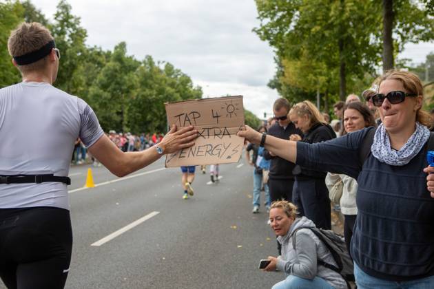 More than 2,600 athletes compete in inaugural IRONMAN 70.3 Leipzig LEIPZIG, GERMANY AUGUST 23, 2026: Athletes compete in the inaugural IRONMAN 70.3 Leipzig in Leipzig, Germany, on August 23, 2026, marking the first edition of the middle-distance triathlon held in the city. More than 2,600 athletes from Germany and abroad took part in the event, which combines swimming, cycling and running, as spectators gathered along the course to watch the competition. Leipzig Saxony Germany Copyright: x xMariaxCastrox xJNAxPressx