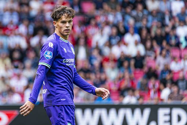 EINDHOVEN - Thom van Bergen of FC Groningen during the Eredivisie match between PSV Eindhoven and FC Groningen at the Philips Stadium on August 23, 2026 in Eindhoven, the Netherlands. KEVIN SENDERS ANP Eredivisie 2026 27 xVIxANPxSportx xMarcelxterxBalsxIVx 566111615 originalFilename: 566111615