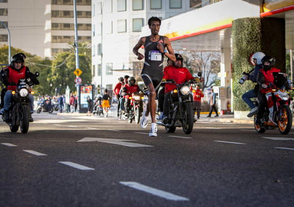 TRACK AND FIELD - Marathon - Buenos Aires 21K Half Marathon Photo by IPA ABACAPRESS.COM87731721 - Yomif Kejelcha at the 21K Buenos Aires Half Marathon, running the street race in Argentina. Buenos Aires Argentina  Copyright: xIPAxSport ABACAx