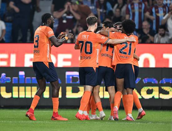Trabzonspor v Basaksehir - Turkish Super Lig TRABZON, TURKIYE - AUGUST 23: Istanbul Basaksehir players celebrate a goal during the Turkish Super Lig week 2 match between Trabzonspor and Istanbul Basaksehir at Papara Park in Trabzon, Turkiye, on August 23, 2026. Hakan Burak Altunoz Anadolu Trabzon Turkey. Editorial use only. Please get in touch for any other usage.  Copyright: x2026xAnadoluxHakanxBurakxAltunozx