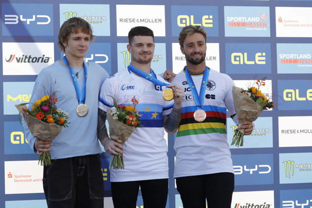 23.08.2026 Finale Männer bei der UEC BMX Freestyle Park Europameisterschaft in Darmstadt Ausrichter VC Darmstadt v li Arsenii Linbishkin (AIN) Europameister Jordan Clark (GBR) Anthony Jeanjean (FRA) Darmstadt Hessen Deutschland