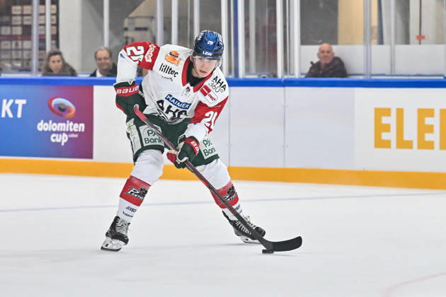 Dolomitencup 2026; Eisbären Berlin - Augsburger Panther; 23.08.2026 NEUMARKT, ITALY - 23. AUGUST: am Puck Philipp KRAUß (Augsbuger Panther 20) Einzelfoto Freisteller während dem Testspiel zwischen den Eisbären Berlin und den Augsburger Panthern beim Dolomitencup in der Würth Arena Neumarkt Copyright: xBEAUTIFULxSPORTS Goldbergx