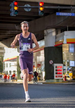 TRACK AND FIELD - Marathon - Buenos Aires 21K Half Marathon Photo by IPA ABACAPRESS.COM87735899 - Runners at the 21K Buenos Aires Half Marathon particPhoto by IPA ABACAPRESS.COMting in the street race in Argentina. Buenos Aires Argentina  Copyright: xIPAxSport ABACAx
