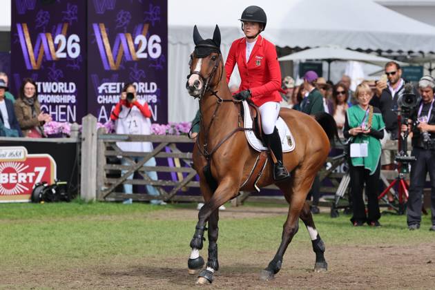 Sophie Hinners (GER, Deutschland) mit Pferd Iron Dames Singclair auf den Weg in den Parcour , Springen, FEI Jumping World Championship, WM, Weltmeisterschaft , FEI Jumping World Championship, Competition Individual Final, Longines-Prize, Longines-Preis, Finale Einzelwertung, Jumping , AACHEN - FEI World Championships 2026, Weltfest des Pferdesports, Reitsport Weltmeisterschaft 2026, Aachen 2026, Welcome Home 2026, Aachener Soers, 11. bis 23. August 2026, Reitsport, 23.08.2026, Aachen Aachener Soers Deutschland