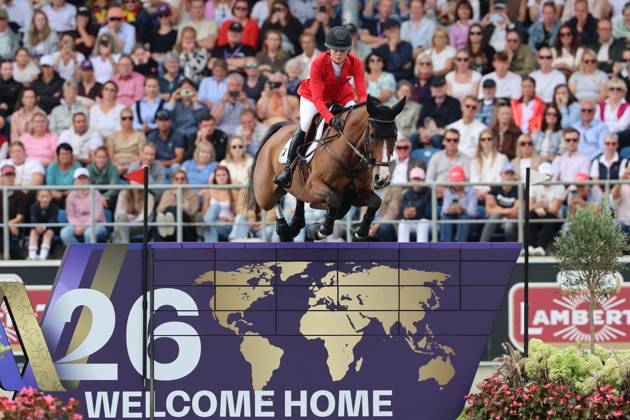Sophie Hinners (GER, Deutschland) mit Pferd Iron Dames Singclair an der WM-Wand, WM-Hindernis, Springen, FEI Jumping World Championship, WM, Weltmeisterschaft , FEI Jumping World Championship, Competition Individual Final, Longines-Prize, Longines-Preis, Finale Einzelwertung, Jumping , AACHEN - FEI World Championships 2026, Weltfest des Pferdesports, Reitsport Weltmeisterschaft 2026, Aachen 2026, Welcome Home 2026, Aachener Soers, 11. bis 23. August 2026, Reitsport, 23.08.2026, Aachen Aachener Soers Deutschland
