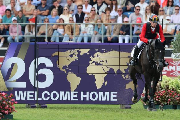 Marcus Ehning (GER, Deutschland) mit Pferd Coolio 42 am WM-Sprung, WM-Mauer, WM-Hindernis, Coolio verliert sein Hufeisen , Springen, FEI Jumping World Championship, WM, Weltmeisterschaft , FEI Jumping World Championship, Competition Individual Final, Longines-Prize, Longines-Preis, Finale Einzelwertung, Jumping , AACHEN - FEI World Championships 2026, Weltfest des Pferdesports, Reitsport Weltmeisterschaft 2026, Aachen 2026, Welcome Home 2026, Aachener Soers, 11. bis 23. August 2026, Reitsport, 23.08.2026, Aachen Aachener Soers Deutschland