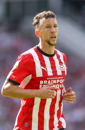 EINDHOVEN - PSV Eindhoven aanvaller Ivan Perisic tijdens de Vriendenloterij eredivisie wedstrijd tussen PSV en FC Groningen in Philips stadion op 23 augustus 2026 in Eindhoven , Nederland. -
