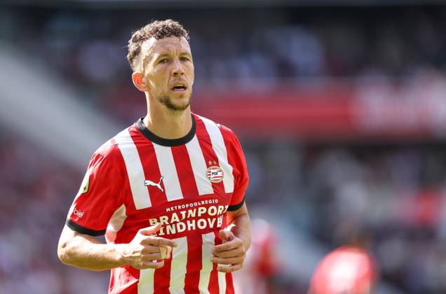 EINDHOVEN - PSV Eindhoven aanvaller Ivan Perisic tijdens de Vriendenloterij eredivisie wedstrijd tussen PSV en FC Groningen in Philips stadion op 23 augustus 2026 in Eindhoven , Nederland. -