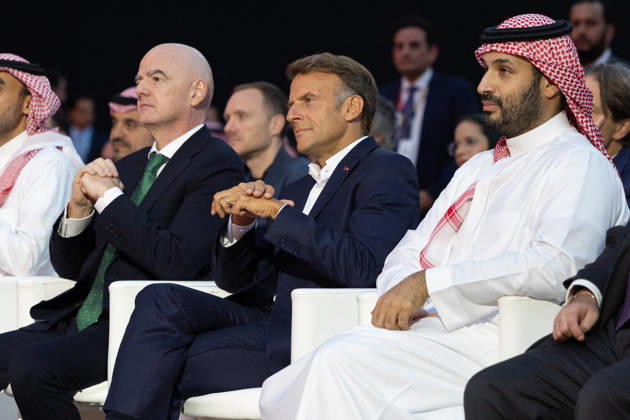 Emmanuel Macron And Mohammed Bin Salman Attend Esports World Cup Closing Ceremony - Paris French President Emmanuel Macron and the Crown Prince and Saudi Arabia s Crown Prince Mohammed bin Salman MBS and President of FIFA Gianni Infantino attend the closing ceremony of the Esports World Cup at the Grand Palais in Paris, France, on August 23, 2026. Photo by Raphael Lafargue ABACAPRESS.COM Paris Ile-de-France France  Copyright: xLafarguexRaphael ABACAx