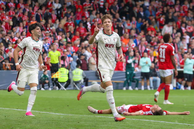 22.08.2026, xtgx, Fussball - DFB Pokal 1.Runde Energie Cottbus - FC Augsburg emspor, v.l. Kristijan Jakic (Augsburg, 17) Jubel, Torjubel, jubelt ueber das Tor, celebrate the goal, celebration (DFL DFB REGULATIONS PROHIBIT ANY USE OF PHOTOGRAPHS as IMAGE SEQUENCES and or QUASI-VIDEO) Cottbus