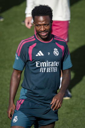 Real Madrid training session Vinicius Junior of Real Madrid CF is seen training with his teammates during the training session ahead of their LaLiga EA Sports football match against Real Sociedad at Ciudad Real Madrid on August 25, 2026 in Madrid, Spain. Madrid Ciudad Real Madrid Madrid Spain Copyright: xAlbertoxGardinx AGardin_20260825_Foot_Rea_Mad_Tra_0062