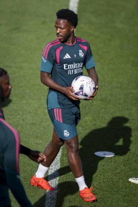 Real Madrid training session Vinicius Junior of Real Madrid CF is seen training with his teammates during the training session ahead of their LaLiga EA Sports football match against Real Sociedad at Ciudad Real Madrid on August 25, 2026 in Madrid, Spain. Madrid Ciudad Real Madrid Madrid Spain Copyright: xAlbertoxGardinx AGardin_20260825_Foot_Rea_Mad_Tra_0080
