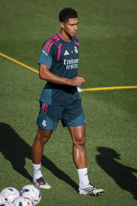 Real Madrid training session Jude Bellingham of Real Madrid CF is seen training with his teammates during the training session ahead of their LaLiga EA Sports football match against Real Sociedad at Ciudad Real Madrid on August 25, 2026 in Madrid, Spain. Madrid Ciudad Real Madrid Madrid Spain Copyright: xAlbertoxGardinx AGardin_20260825_Foot_Rea_Mad_Tra_0082