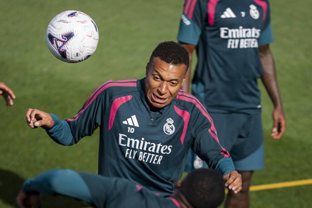 Real Madrid training session Kylian Mbappe of Real Madrid CF is seen training with his teammates during the training session ahead of their LaLiga EA Sports football match against Real Sociedad at Ciudad Real Madrid on August 25, 2026 in Madrid, Spain. Madrid Ciudad Real Madrid Madrid Spain Copyright: xAlbertoxGardinx AGardin_20260825_Foot_Rea_Mad_Tra_0095