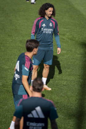 Real Madrid training session Marc Cucurella of Real Madrid CF is seen training with his teammates during the training session ahead of their LaLiga EA Sports football match against Real Sociedad at Ciudad Real Madrid on August 25, 2026 in Madrid, Spain. Madrid Ciudad Real Madrid Madrid Spain Copyright: xAlbertoxGardinx AGardin_20260825_Foot_Rea_Mad_Tra_0108