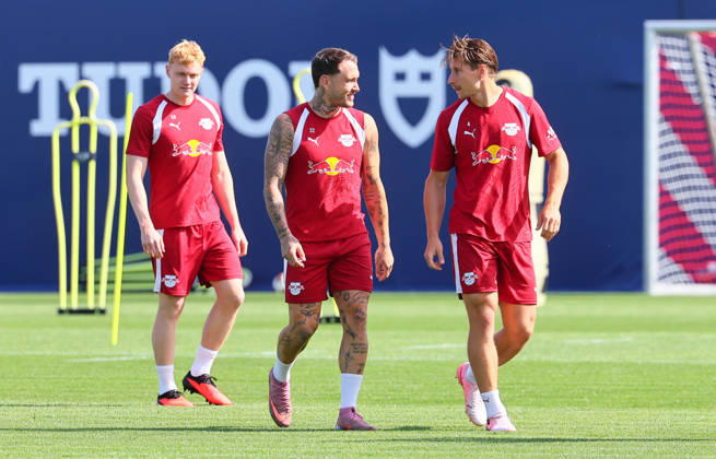 RB Leipzig - Training Bundesliga Leipzig, 25.08.2026, Trainingszentrum Cottaweg, Fußball Bundesliga , RB LEIPZIG - Training, Saisonvorbereitung zur Saison 2026 27 , Im Bild v.l.: Nicolas Seiwald, David Raumr und Willi Orban ,