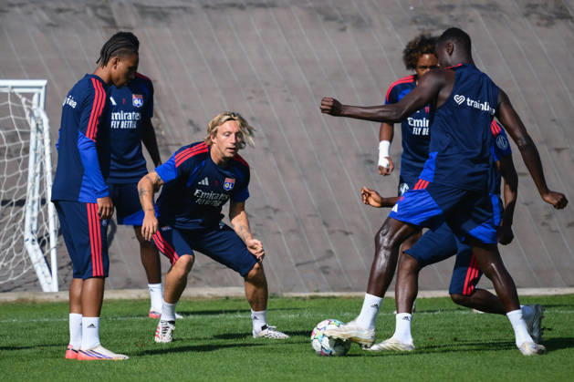 Ahead of Olympique Lyonnais v Fenerbahce- UEFA Champions League LYON, FRANCE - AUGUST 25: Olympique Lyon players take part in their final training session at the club s training facilities in Lyon, France, on August 25, 2026, ahead of their UEFA Champions League play-off second-leg match against Fenerbahce. Arif Hüdaverdi Yaman Anadolu Lyon France. Editorial use only. Please get in touch for any other usage.  Copyright: x2026xAnadoluxArifxHüdaverdixYamanx