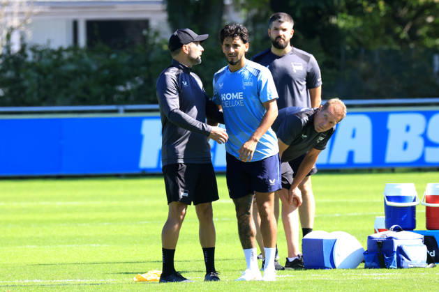25.08.2026, DEU GER, Fussball , 2.Fussballbundesliga, Saison 2026 2027, Sportforum, Hertha BSC, Training Kevin Sessa ( Hertha BSC Berlin 8 ), Cheftrainer Stefan Leitl ( Hertha BSC Berlin ) 2. Liga: DFB DFL regulations prohibit any use of photographs as image sequences and or quasi-video) Berlin Sportforum Berlin Deutschland Copyright: xNordphotox xEnglerx
