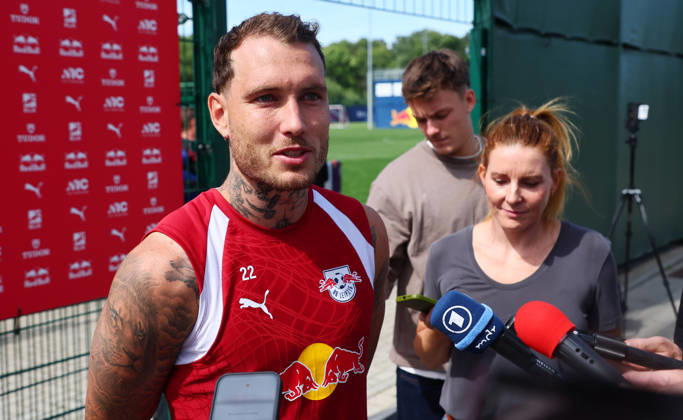 RB Leipzig - Training Bundesliga Leipzig, 25.08.2026, Trainingszentrum Cottaweg, Fußball Bundesliga , RB LEIPZIG - Training, Saisonvorbereitung zur Saison 2026 27 , Im Bild: David Raum (22, RB Leipzig) stand nach dem Training zum Mediengespräch. ,