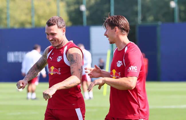 RB Leipzig - Training Bundesliga Leipzig, 25.08.2026, Trainingszentrum Cottaweg, Fußball Bundesliga , RB LEIPZIG - Training, Saisonvorbereitung zur Saison 2026 27 , Im Bild v.l.: David Raumr und Willi Orban ,