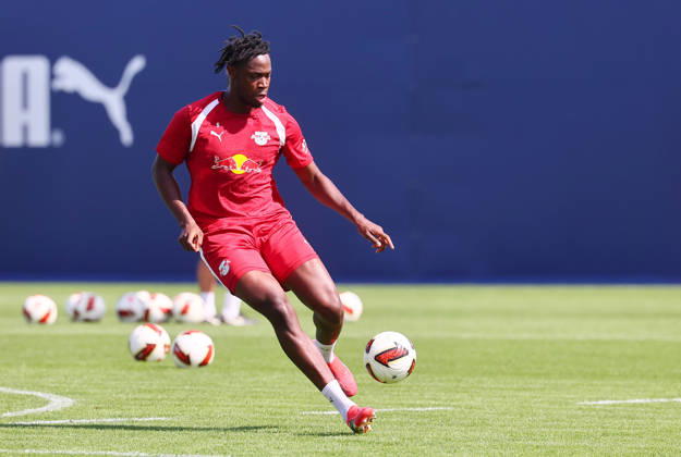 RB Leipzig - Training Bundesliga Leipzig, 25.08.2026, Trainingszentrum Cottaweg, Fußball Bundesliga , RB LEIPZIG - Training, Saisonvorbereitung zur Saison 2026 27 , Im Bild: El Chadaille Bitshiabu (5, RB Leipzig) ,