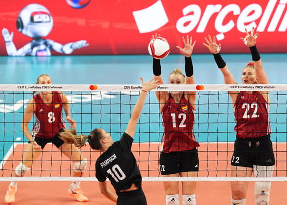 Hungary v Germany - CEV EuroVolley 2026 ISTANBUL, TURKIYE - AUGUST 25: Greta Pampuch (10) of Hungary in action against Hanna Orthmann (12) of Germany during the CEV EuroVolley 2026 Women Group A match between Hungary and Germany at Sinan Erdem Sports Hall, on August 25, 2026 in Istanbul, Turkiye. Esra Bilgin Anadolu Istanbul Turkey. Editorial use only. Please get in touch for any other usage.  Copyright: x2026xAnadoluxEsraxBilginx