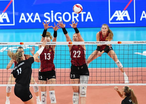Hungary v Germany - CEV EuroVolley 2026 ISTANBUL, TURKIYE - AUGUST 25: Reka Bozoki-Szedmak (11) of Hungary in action against Emilia Weske (13) of Germany during the CEV EuroVolley 2026 Women Group A match between Hungary and Germany at Sinan Erdem Sports Hall, on August 25, 2026 in Istanbul, Turkiye. Esra Bilgin Anadolu Istanbul Turkey. Editorial use only. Please get in touch for any other usage.  Copyright: x2026xAnadoluxEsraxBilginx