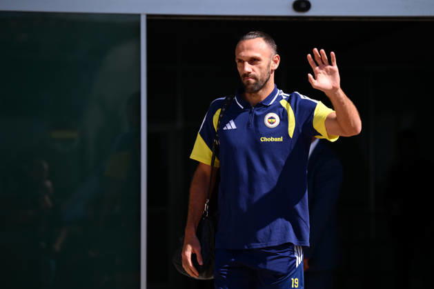 Fenerbahce arrives in Lyon LYON, FRANCE - AUGUST 25: Fenerbahce player Vedat Muriqi arrives in Lyon with the team ahead of their UEFA Champions League play-off second-leg match against French side Olympique Lyon on August 26, 2026, in Lyon, France. Arif Hudaverdi Yaman Anadolu Lyon France. Editorial use only. Please get in touch for any other usage.  Copyright: x2026xAnadoluxArifxHudaverdixYamanx