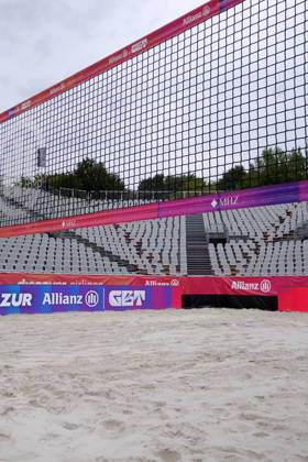 25.08.2026 Dortmund, Ruhrgebiet, NRW, Die Deutschen Beachvolleyball-Meisterschaften finden zum ersten Mal in Dortmund statt. Die Vorbereitungen sind fast abgeschlossen der Center Court bietet Sitzplätze für 6500 Besucher, auf zwei weiteren Plätzen, den Side Courts, werden die Vorrunden ausgespielt. Nach 33 Jahren ist die Veranstaltung vom Timmendorfer Strand ins Ruhrgebiet, in den Revierpark Wischlingen gezogen. Die Meisterschaft läuft vom 27. bis 30. August.