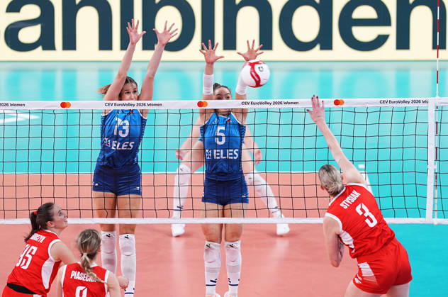 Poland v Slovenia - CEV EuroVolley 2026 ISTANBUL, TURKIYE - AUGUST 25: Magdalena Stysiak (3) of Poland in action against Lorena Lorber Fijok (5) of Slovenia during CEV Women s European Volleyball Championship Group A match between Poland and Slovenia at Sinan Erdem Dome in Istanbul, Turkiye on August 25, 2026. Esra Bilgin Anadolu Istanbul Turkey. Editorial use only. Please get in touch for any other usage.  Copyright: x2026xAnadoluxEsraxBilginx