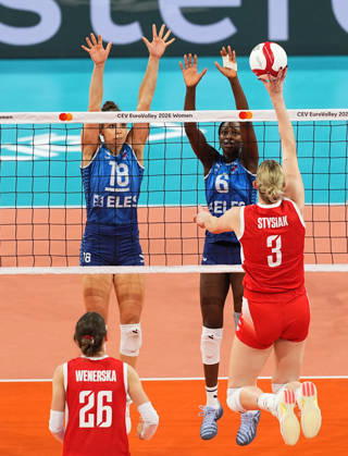 Poland v Slovenia - CEV EuroVolley 2026 ISTANBUL, TURKIYE - AUGUST 25: Magdalena Stysiak (3) of Poland in action against Fatoumatta Sillah (6) of Slovenia during CEV Women s European Volleyball Championship Group A match between Poland and Slovenia at Sinan Erdem Dome in Istanbul, Turkiye on August 25, 2026. Esra Bilgin Anadolu Istanbul Turkey. Editorial use only. Please get in touch for any other usage.  Copyright: x2026xAnadoluxEsraxBilginx