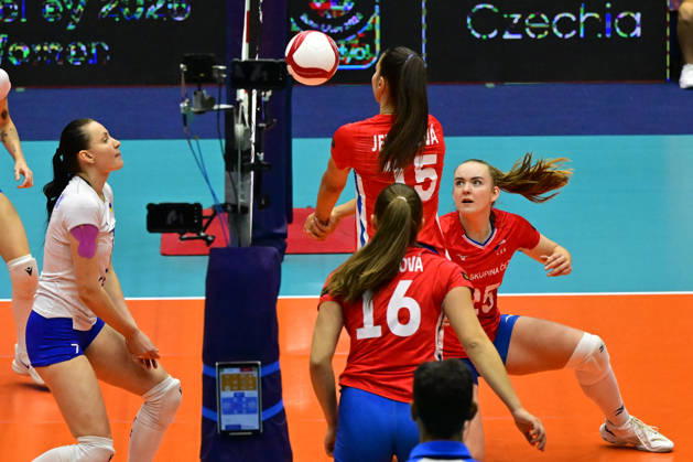 From left Svitlana Dorsman of Ukraine, Magdalena Jehlarova, Michaela Mlejnkova and Monika Brancuska of Czech Republic in action during the Women s European Volleyball Championships Group B match Czech Republic vs Ukraine, on August 25, 2026, in Brno, Czech Republic. (CTKxPhoto VaclavxSalek) CTKPhotoP2026082505956  CTKPhotoP2026082505956