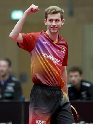 Cedric Meissner (TTC Schwalbe Bergneustadt) jubelt waehrend des Spiels der 1. Tischtennis-Bundesliga der Herren zwischen dem TTC Schwalbe Bergneustadt und dem TTC RhoenSprudel Fulda-Maberzell, Burstenhalle am 25. August 2026 in Bergneustadt, Deutschland. (Foto von Marco Steinbrenner DeFodi Images) +++ Cedric Meissner (TTC Schwalbe Bergneustadt) cheers during the 1st Men s Table tennis, Tischtennis Bundesliga match between TTC Schwalbe Bergneustadt and TTC RhoenSprudel Fulda-Maberzell at Burstenhalle on August 25, 2026 in Bergneustadt, Germany. (Photo by Marco Steinbrenner DeFodi Images) (Photo by Marco Steinbrenner DeFodi Images) -