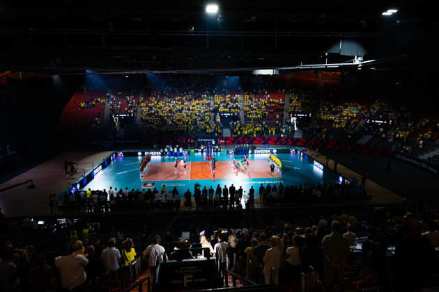 260825 General view of Scandinavium arena during the national anthem of Sweden ahead of the CEV EuroVolley 2026 group stage volleyball match between Sweden and Croatia on August 25, 2026 in Gothenburg. Photo: Mathias Bergeld BILDBYRAN kod MB MB1406 volleyboll volleyball cev eurovolley 2026 volleyboll-em sverige croatia sweden day 5 dam bbeng kroatien women kvinner arena Copyright: MATHIASxBERGELD BB260825MB061